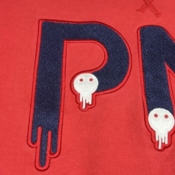PlayMonster Sweatshirt Crewneck Men XL Red Pullover Embroidered Skulls - Picture 3 of 14